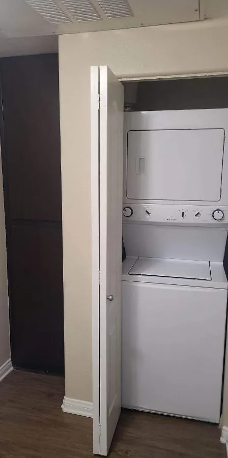 Aqua Marina Del Rey/2 Bedroom Los Angeles Apartment