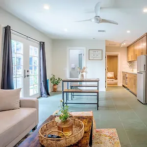  Holiday home Serene 1 Bed With Patio Sleeps 6